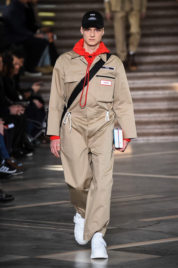 エムエスジーエム(MSGM) 2018-19年秋冬メンズコレクション  - 写真23