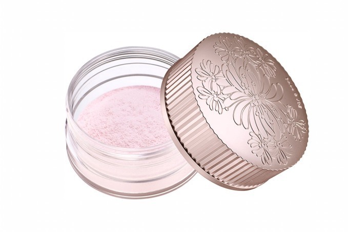 ポール ＆ ジョー ボーテの新作コスメ、ラベンダーパールで発光肌へ導く化粧下地とパウダー