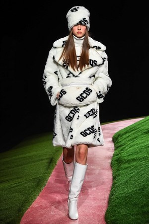 ジーシーディーエス(GCDS) 2018-19年秋冬ウィメンズ&メンズコレクション  - 写真1