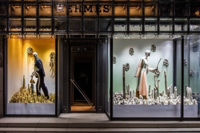 講演会｜エルメス、銀座店のウィンドウディスプレイで“障害物ゲーム” - エルメス劇場100回記念