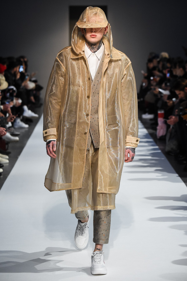ヨシオクボ 2018-19年秋冬<span>コレクション</span> - 写真1