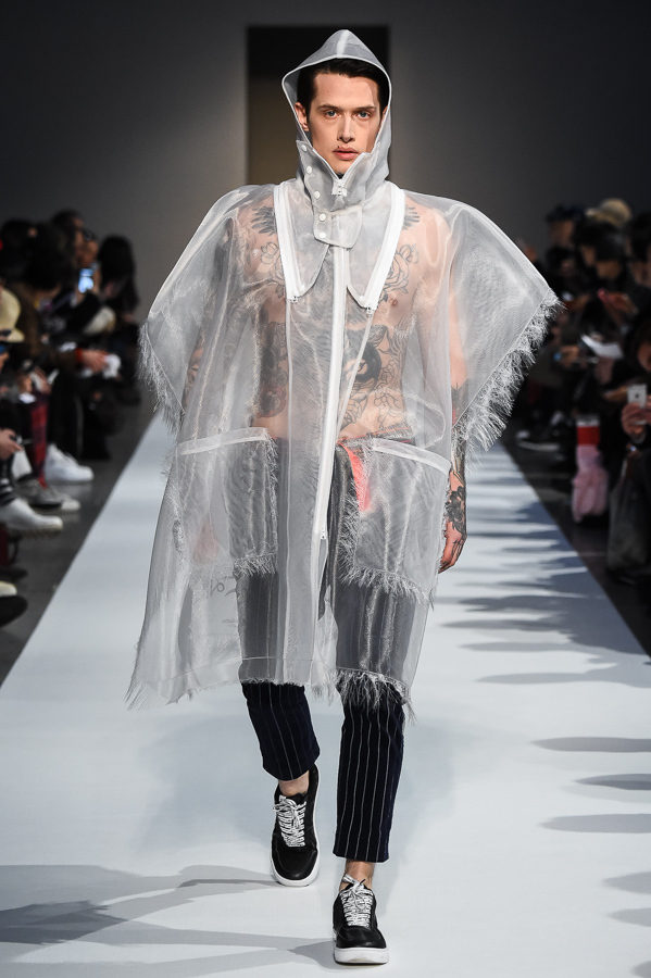 ヨシオクボ 2018-19年秋冬<span>コレクション</span> - 写真11