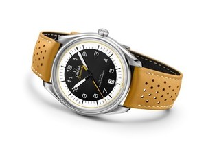 OMEGA 冬季オリンピックオフィシャル時計ディスプレイ　ボブスレー OMEGA】ミラノ・コルティナ 2026 冬季オリンピックを讃える限定