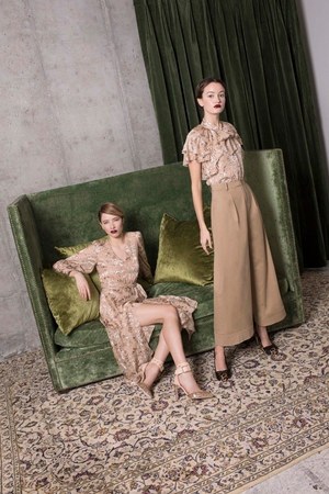 アリス アンド オリビア 18年プレフォールコレクション 30 40年代の趣を現代に蘇らせて ファッションプレス