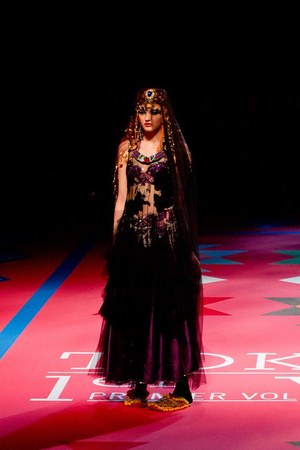 トクコプルミエヴォル 2012年秋冬コレクション - ファンタジックなトルコの旅｜写真1
