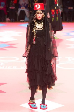 トクコプルミエヴォル 2012年秋冬コレクション - ファンタジックなトルコの旅｜写真5