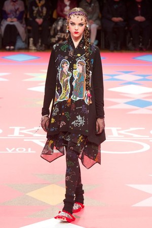 トクコプルミエヴォル 2012年秋冬コレクション - ファンタジックなトルコの旅｜写真34