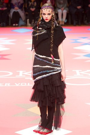 トクコプルミエヴォル 2012年秋冬コレクション - ファンタジックなトルコの旅｜写真52