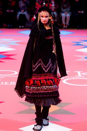 トクコプルミエヴォル 2012年秋冬コレクション - ファンタジックなトルコの旅｜写真72