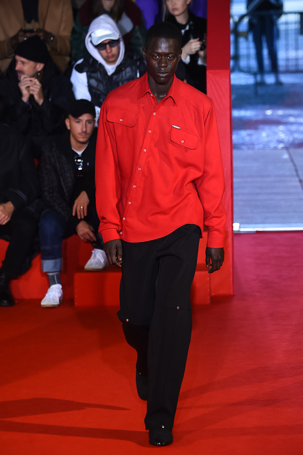 オフ-ホワイト (OFF-WHITE) 2018-19年秋冬ウィメンズ&メンズコレクション シルエット - 写真29