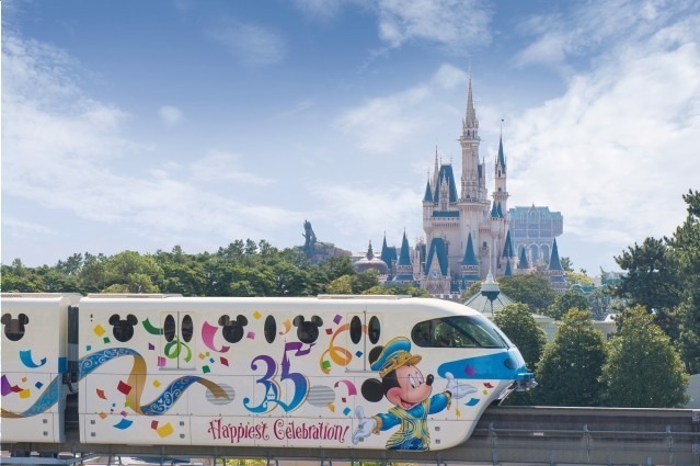 東京ディズニーリゾート35周年「ハピエストセレブレーション！」ミッキーたちの新パレード｜写真52