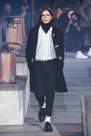 アミ アレクサンドル マテュッシ2018年秋冬コレクション - 2人の恋の逃避行｜写真10