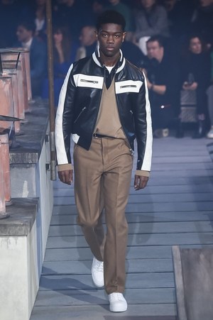アミ アレクサンドル マテュッシ2018年秋冬コレクション - 2人の恋の逃避行｜写真15
