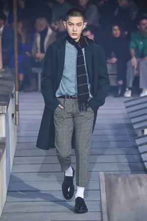 アミ アレクサンドル マテュッシ2018年秋冬コレクション - 2人の恋の逃避行｜写真19