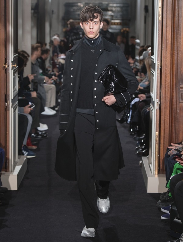 ヴァレンティノ(VALENTINO) 2018-19年秋冬メンズコレクション  - 写真54