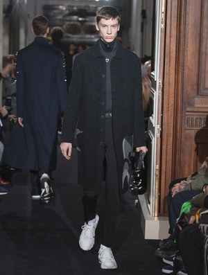 ヴァレンティノ 2018年秋冬メンズコレクション - 気品に満ちた真の反逆｜写真5