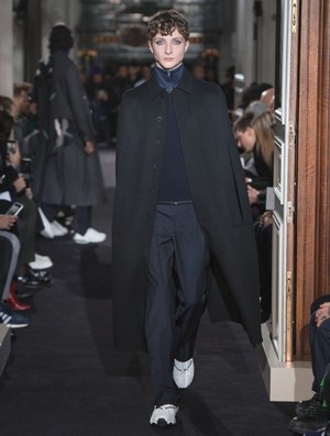 ヴァレンティノ 2018年秋冬メンズコレクション - 気品に満ちた真の反逆｜写真6