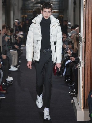 ヴァレンティノ 2018年秋冬メンズコレクション - 気品に満ちた真の反逆｜写真46