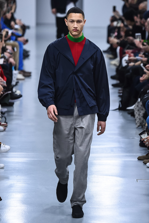 イッセイ ミヤケ メン(ISSEY MIYAKE MEN) 2018-19年秋冬メンズコレクション シルエット - 写真3