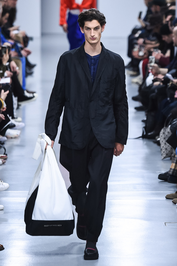 イッセイ ミヤケ メン(ISSEY MIYAKE MEN) 2018-19年秋冬メンズ