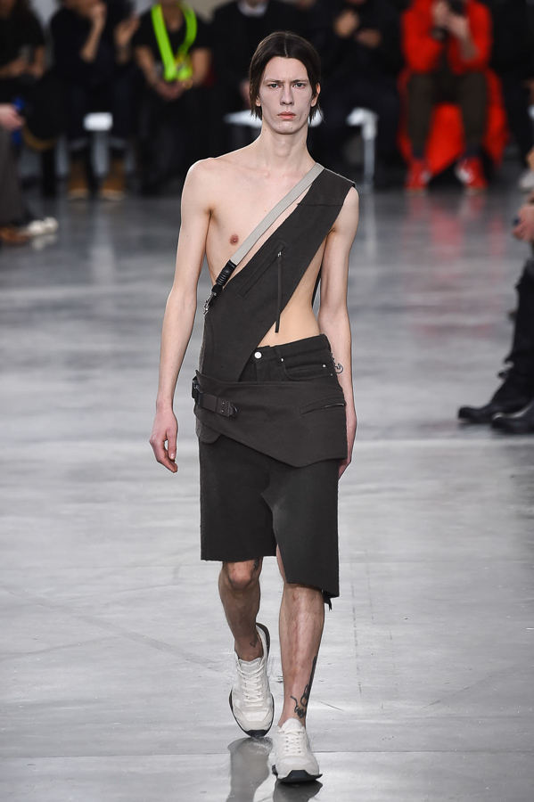 リック・オウエンス(Rick Owens) 2018-19年秋冬メンズコレクション シルエット - 写真2