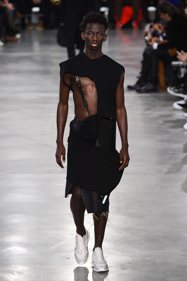 リック・オウエンス(Rick Owens) 2018-19年秋冬メンズコレクション  - 写真21