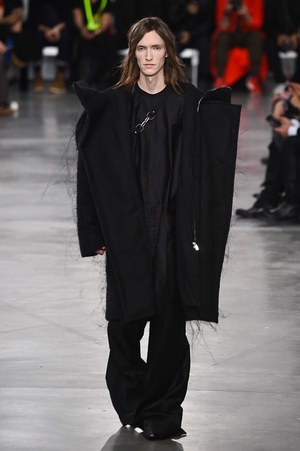 リック・オウエンス(Rick Owens) 2018-19年秋冬メンズコレクション  - 写真52