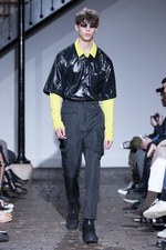 コモン スウェーデン 2018-19年秋冬コレクション - 近い未来のノスタルジー｜写真17