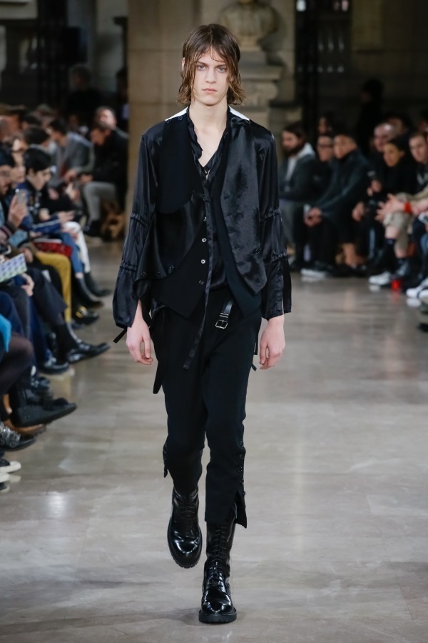 アン ドゥムルメステール(ANN DEMEULEMEESTER) 2018-19年秋冬メンズコレクション  - 写真7