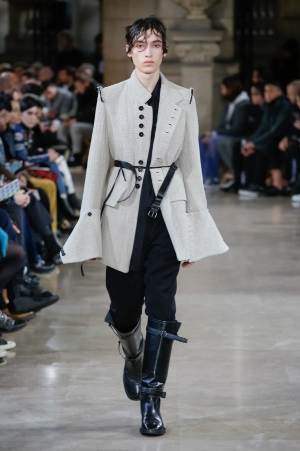 アン ドゥムルメステール(ANN DEMEULEMEESTER) 2018-19年秋冬メンズコレクション  - 写真10