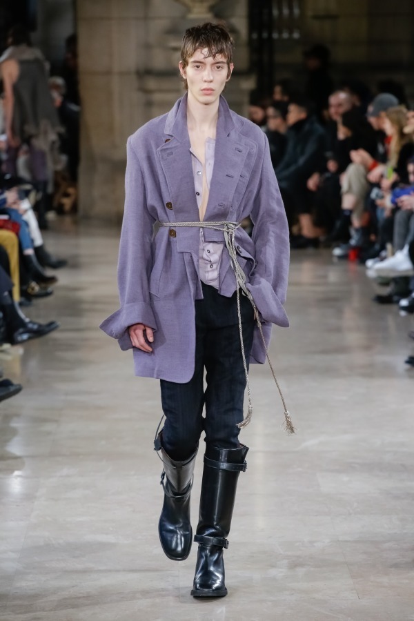 アン ドゥムルメステール(ANN DEMEULEMEESTER) 2018-19年秋冬メンズコレクション  - 写真18