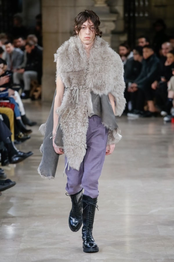 アン ドゥムルメステール(ANN DEMEULEMEESTER) 2018-19年秋冬メンズコレクション  - 写真19