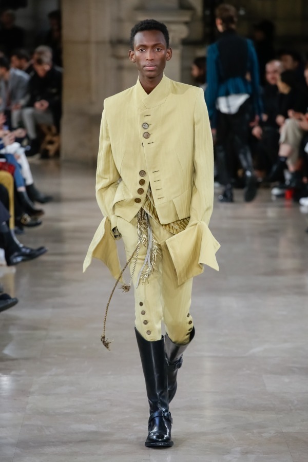 アン ドゥムルメステール(ANN DEMEULEMEESTER) 2018-19年秋冬メンズコレクション  - 写真22