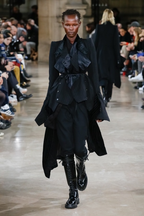 アン ドゥムルメステール(ANN DEMEULEMEESTER) 2018-19年秋冬メンズコレクション  - 写真40