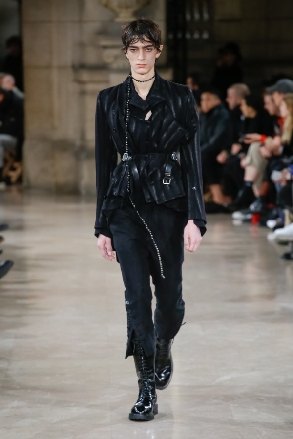 アン ドゥムルメステール(ANN DEMEULEMEESTER) 2018-19年秋冬メンズコレクション  - 写真41