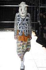 コム デ ギャルソン・オム プリュス 2018年秋冬コレクション - 白が示唆する反骨精神｜写真1