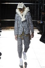 コム デ ギャルソン・オム プリュス 2018年秋冬コレクション - 白が示唆する反骨精神｜写真7