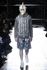 コム デ ギャルソン・オム プリュス 2018年秋冬コレクション - 白が示唆する反骨精神｜写真11