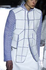 コム デ ギャルソン・オム プリュス 2018年秋冬コレクション - 白が示唆する反骨精神｜写真28