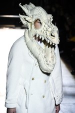 コム デ ギャルソン・オム プリュス 2018年秋冬コレクション - 白が示唆する反骨精神｜写真49