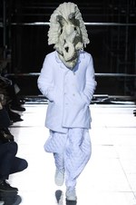 コム デ ギャルソン・オム プリュス 2018年秋冬コレクション - 白が示唆する反骨精神｜写真50