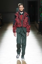 ディオール オム 2018年冬コレクション - 現在に蘇る伝統と自由に満ちた革新｜写真24