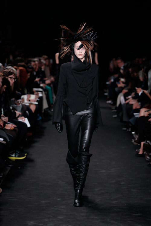 アン ドゥムルメステール(ANN DEMEULEMEESTER) 2012-13年秋冬 ウィメンズコレクション  - 写真15