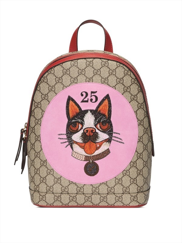 グッチから 戌年 コレクション ミケーレの愛犬を描いたウェアやシューズ バッグなど ファッションプレス