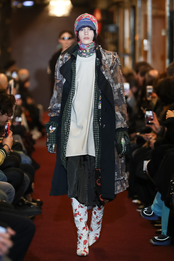 ヴェトモン(VETEMENTS) 2018-19年秋冬ウィメンズ&メンズコレクション シルエット - 写真9