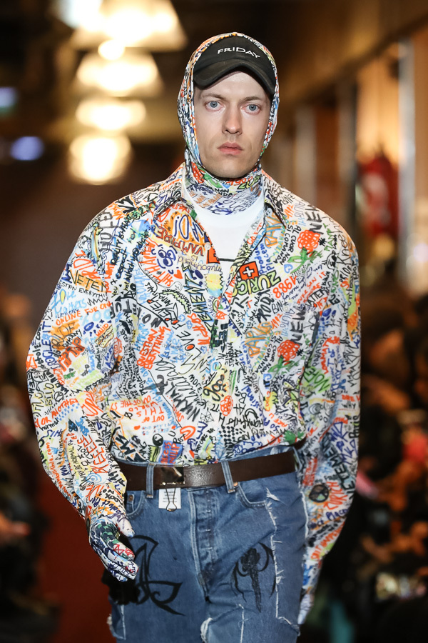 ヴェトモン(VETEMENTS) 2018-19年秋冬ウィメンズ&メンズコレクション  - 写真22