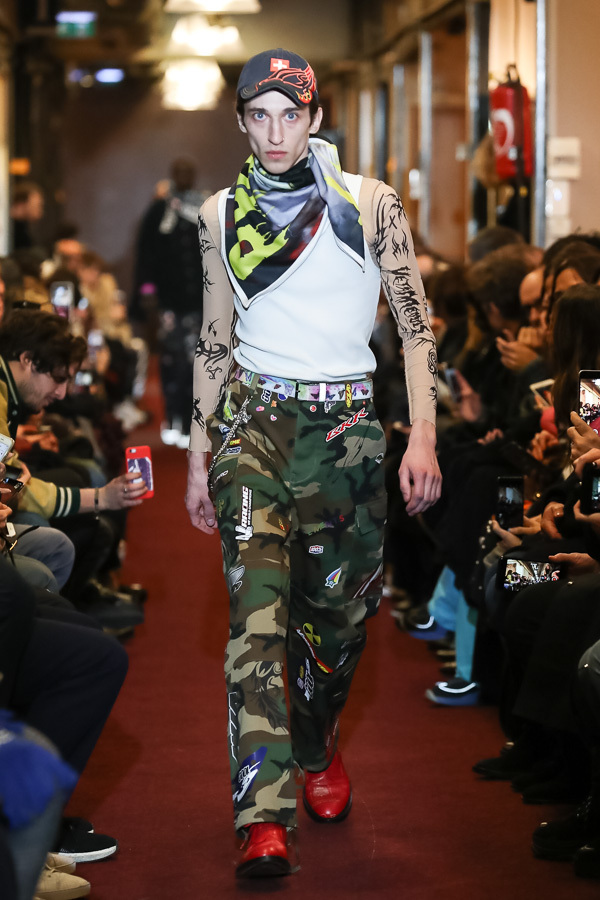 ヴェトモン(VETEMENTS) 2018-19年秋冬ウィメンズ&メンズコレクション  - 写真24