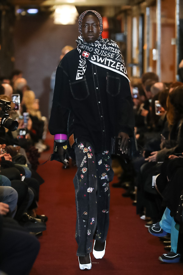 ヴェトモン(VETEMENTS) 2018-19年秋冬ウィメンズ&メンズコレクション シルエット - 写真18