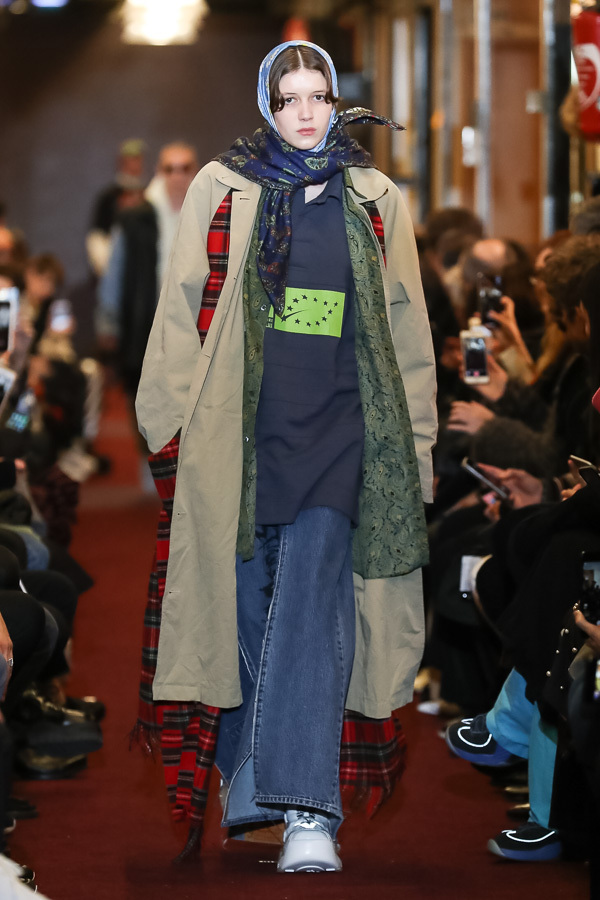 ヴェトモン(VETEMENTS) 2018-19年秋冬ウィメンズ&メンズコレクション  - 写真34