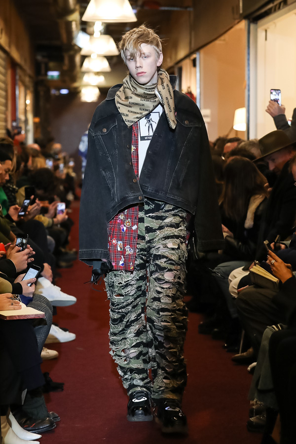 ヴェトモン(VETEMENTS) 2018-19年秋冬ウィメンズ&メンズコレクション  - 写真40